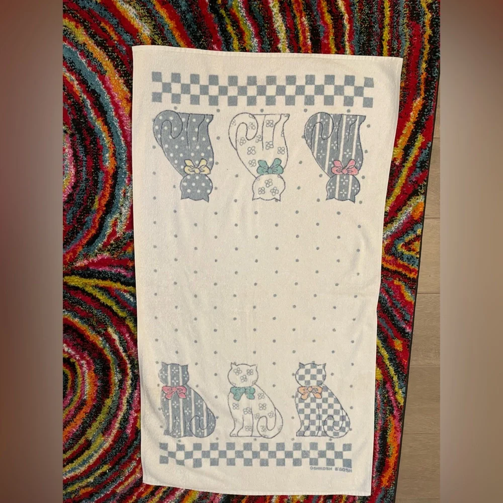 Vintage 80’s Osh Kosh Cat Patterned Sm Bath Towel - White and Blue 100% Cotton